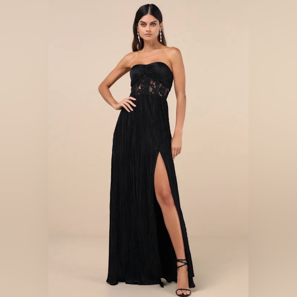 Lulu's Strapless Black Lace & Pleated Evening Gown